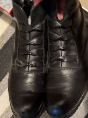 Naturalizer Black Leather Lace-Up Ankle Boots